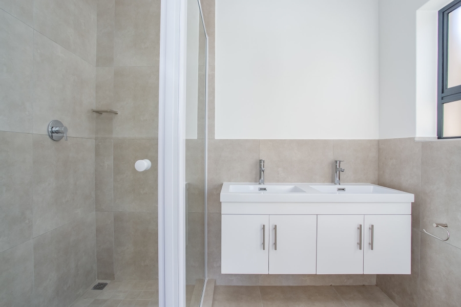 2 Bedroom Property for Sale in Honeydew Country Estate Western Cape